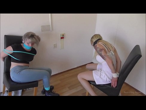 ❤️ Süchtig / gefesselt und geknebelt / Jungfrau in Nöten ❤❌ Super sex bei uns de.pornmega.ru ﹏
